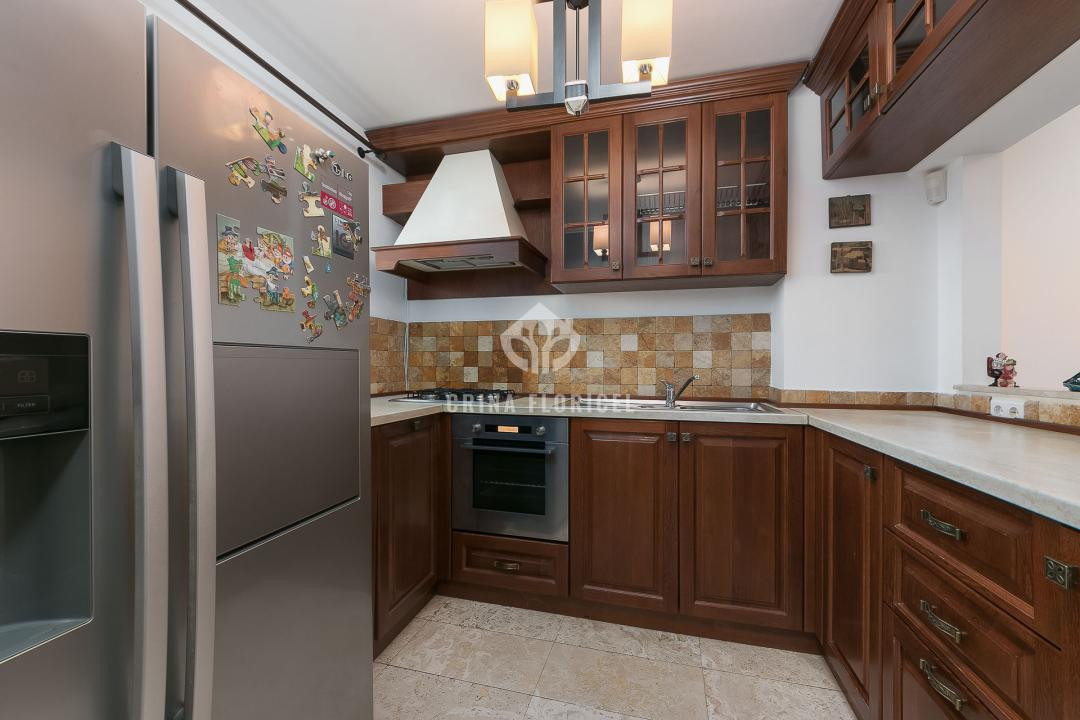 Inchiriere vila 6 camere - 200 mp utili - complex cu bariera - FLOREASCA