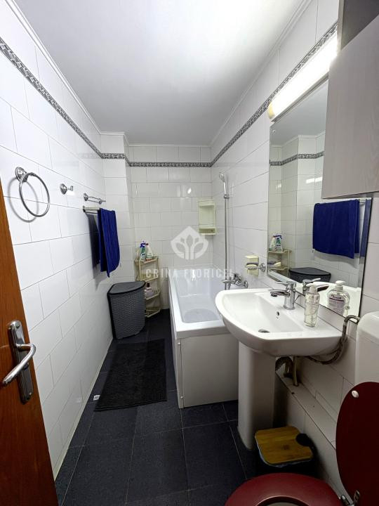 Apartament 3 camere - decomandat - 80 mp - igienizat - UNIRII / NERVA TRAIAN