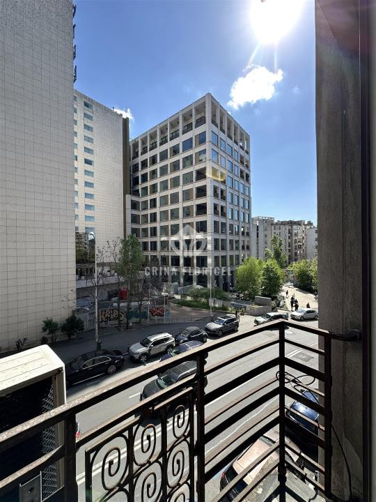 Vanzare 4 camere - 117 mp - super locatie - Calea Victoriei - hotel Novotel