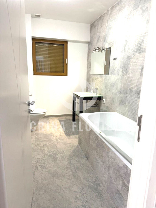 Vanzare duplex 210 mp - 5 camere - garaj subteran  - bloc 2012 - Primaverii