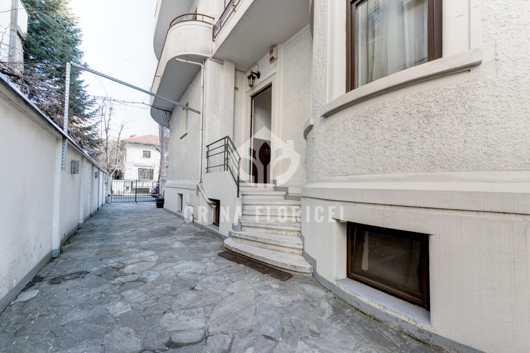 Inchiriere 7 camere la Parter in vila, curte privata 300 mp - Dorobanti Capitale