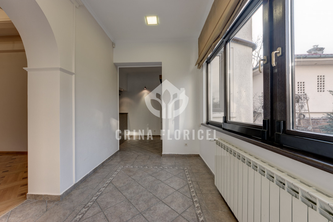 Inchiriere 7 camere la Parter in vila, curte privata 300 mp - Dorobanti Capitale
