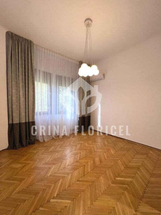 De inchiriat Vilă, 4 camere, 3 dormitoare, Curte /grădină, Herăstrău- Primaverii
