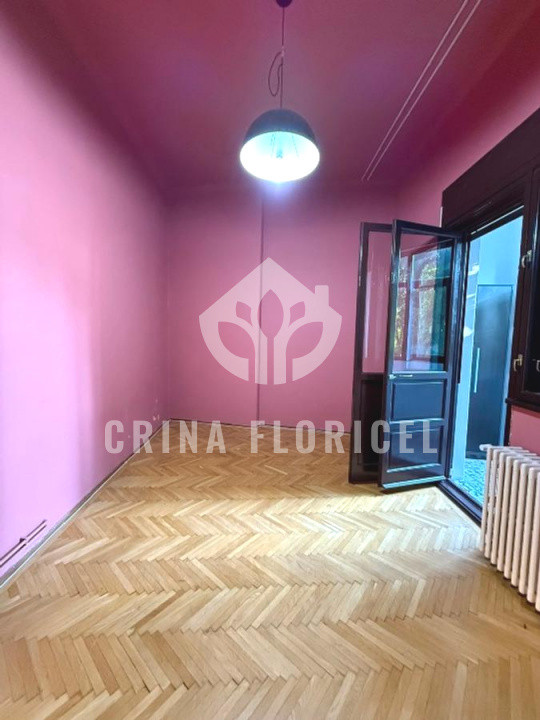 De inchiriat Vilă, 4 camere, 3 dormitoare, Curte /grădină, Herăstrău- Primaverii