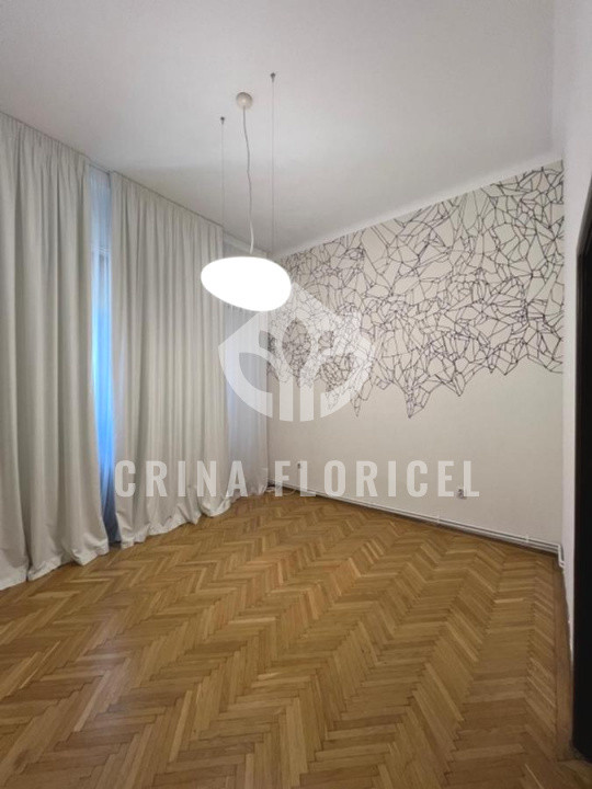 De inchiriat Vilă, 4 camere, 3 dormitoare, Curte /grădină, Herăstrău- Primaverii