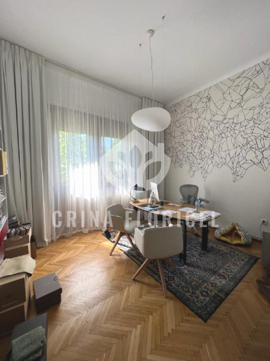 De inchiriat Vilă, 4 camere, 3 dormitoare, Curte /grădină, Herăstrău- Primaverii