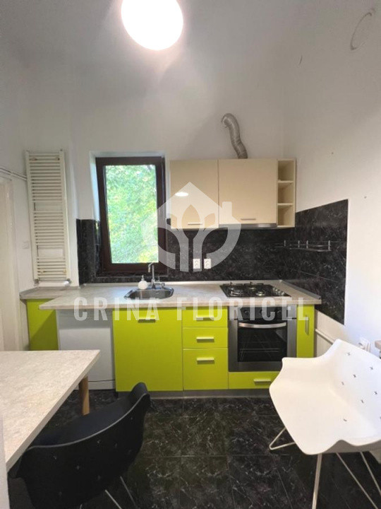 De inchiriat Vilă, 4 camere, 3 dormitoare, Curte /grădină, Herăstrău- Primaverii