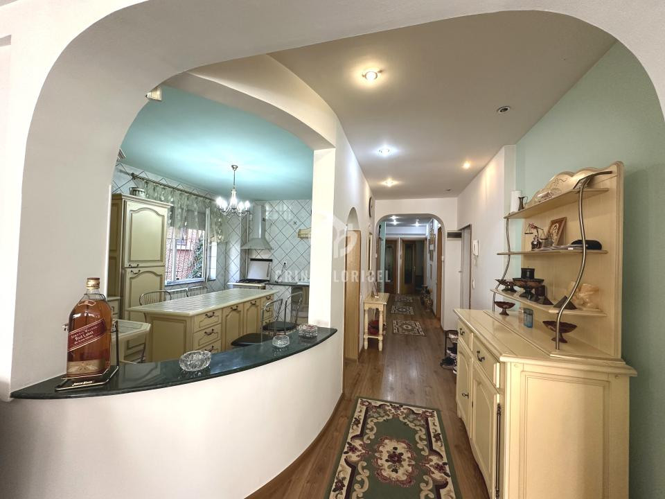 Inchiriere apartament 4 camere, bloc boutique an 2000, garaj subteran -Dorobanti