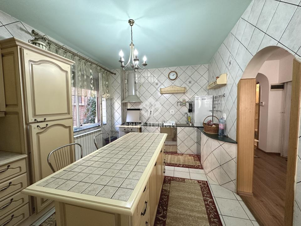 Inchiriere apartament 4 camere, bloc boutique an 2000, garaj subteran -Dorobanti