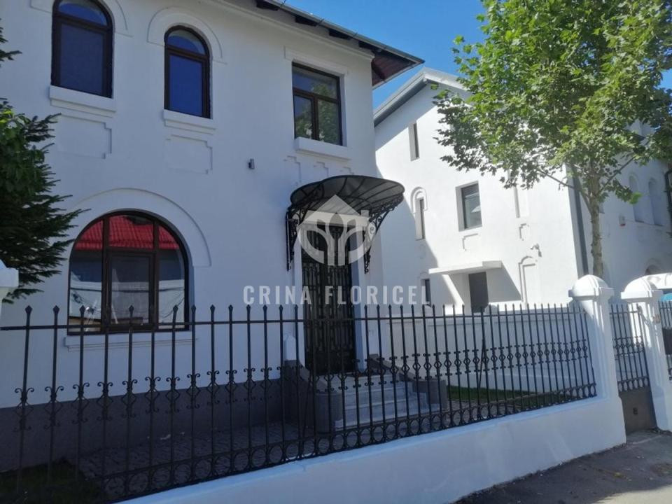 Vilă deosebită 350 mp, curte & Grădină, 2 Parcări, zona Kiseleff
