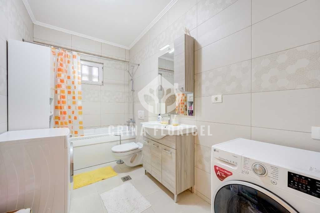 Apartament 4 camere ,200 mp utili, 3 băi, 2 parcări , zona Floreasca