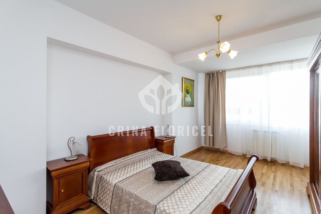 Inchiriere 4 camere - loc parcare - Primaverii 