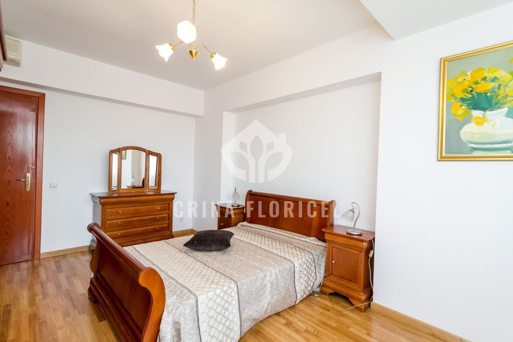 Inchiriere 4 camere - loc parcare - Primaverii 