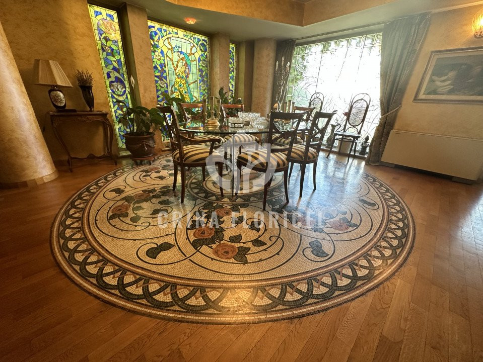 Vanzare Vila spectaculoasa cu cea mai frumoasa terasa de pe acoperis din Domenii