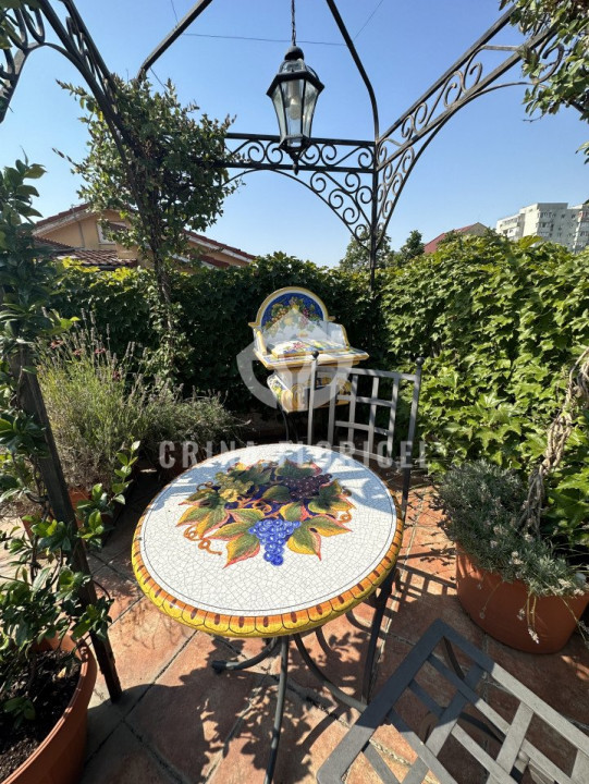 Vanzare Vila spectaculoasa cu cea mai frumoasa terasa de pe acoperis din Domenii