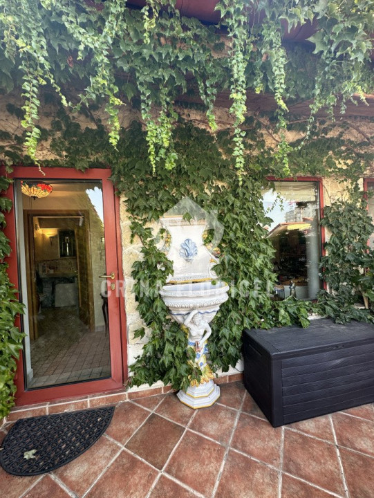 Vanzare Vila spectaculoasa cu cea mai frumoasa terasa de pe acoperis din Domenii