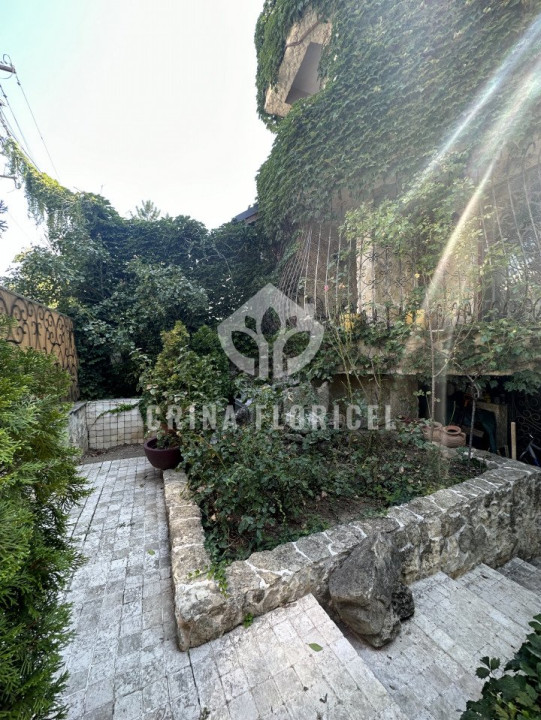 Vanzare Vila spectaculoasa cu cea mai frumoasa terasa de pe acoperis din Domenii