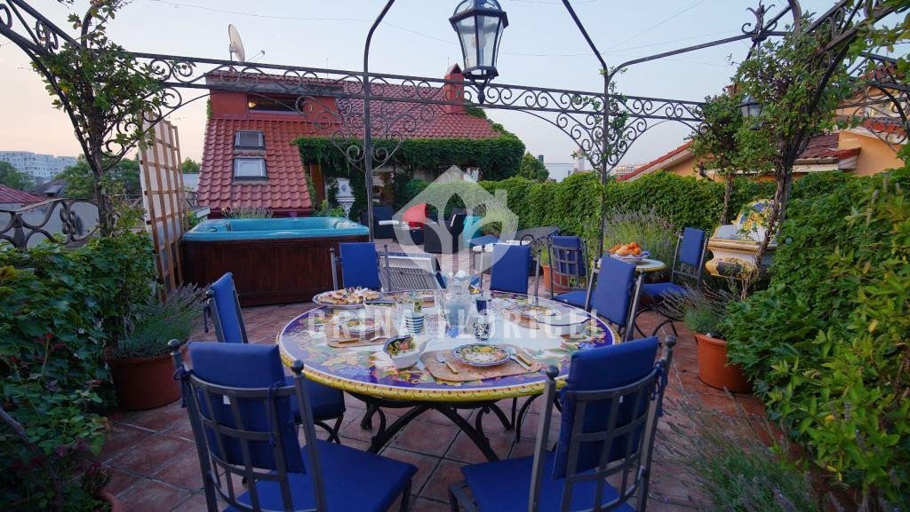 Vanzare Vila spectaculoasa cu cea mai frumoasa terasa de pe acoperis din Domenii