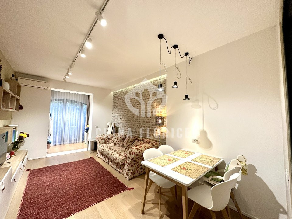 Vanzare 3 camere + camera serviciu 14 mp cu baie proprie- Primaverii