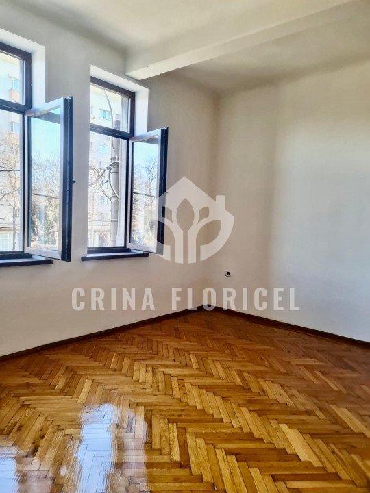 Vanzare 2 camere 54 mp , boxa 12,40 mp, curte 33,35 mp  - Calea Grivitei