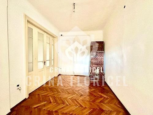 Vanzare 2 camere 54 mp , boxa 12,40 mp, curte 33,35 mp  - Calea Grivitei