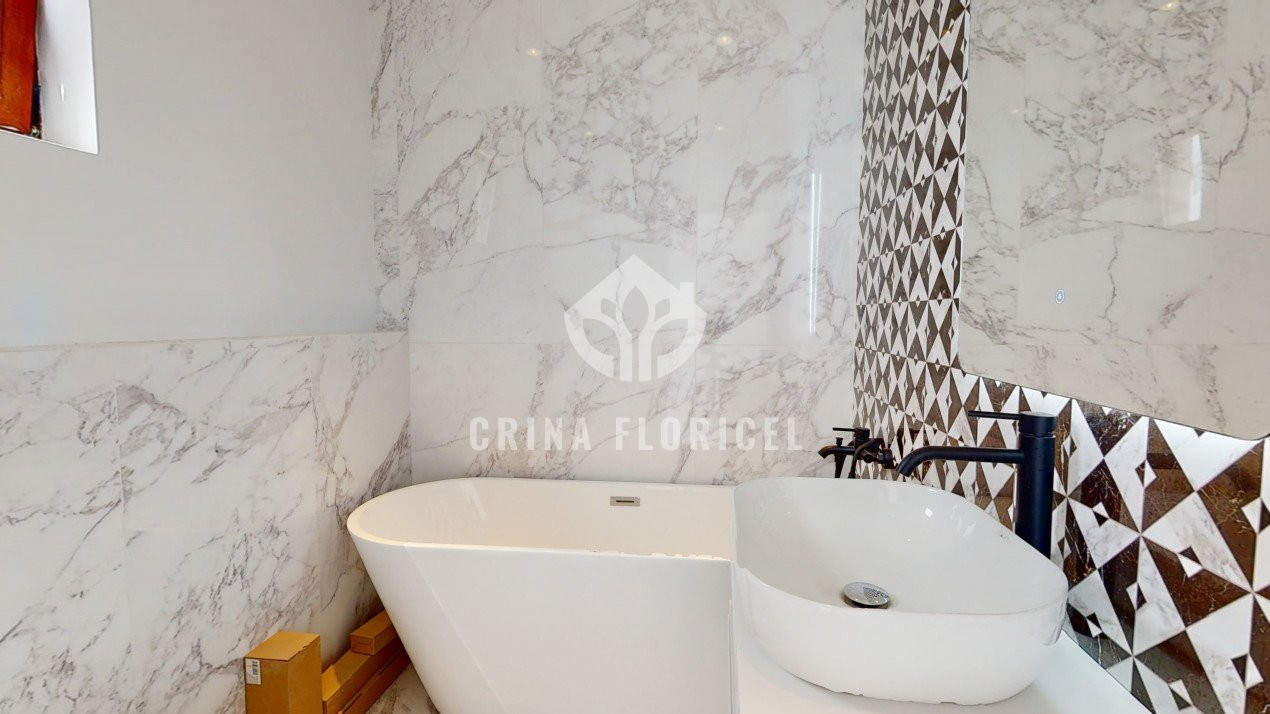 Apartament 4 camere tip penthouse, terasa 63 mp, -Baneasa