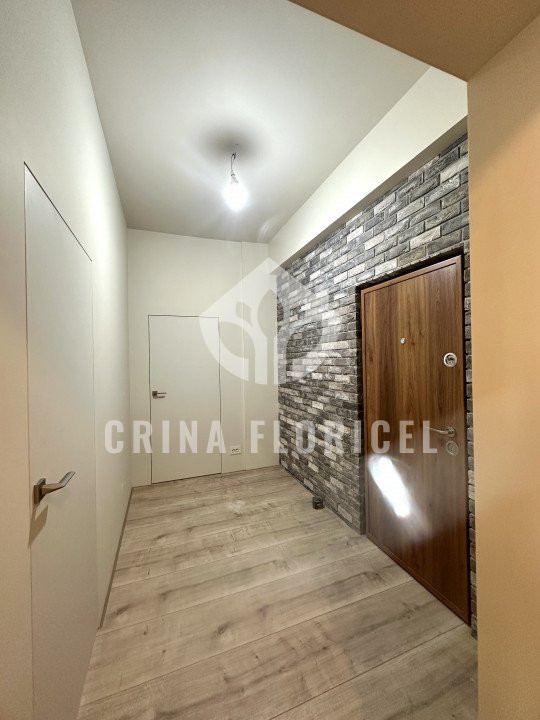 Inchiriere 3 camere - birouri - renovat integral - P-ta Universitatii 