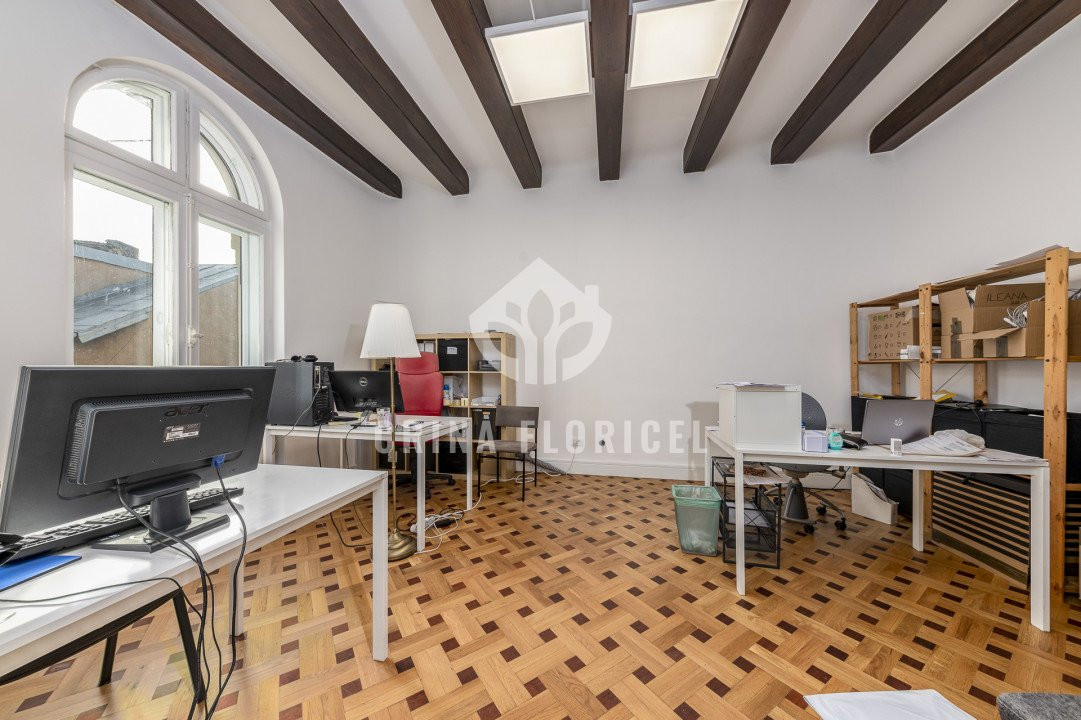 Inchiriere vila renovata, 406 mp, curte 150 mp - zona Pache Protopopescu