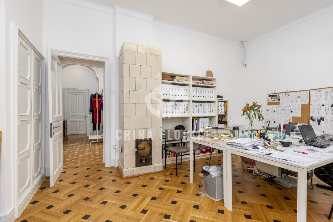 Inchiriere vila renovata, 406 mp, curte 150 mp - zona Pache Protopopescu