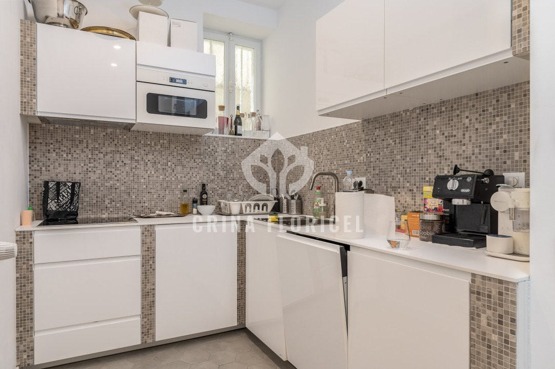 Inchiriere vila renovata, 406 mp, curte 150 mp - zona Pache Protopopescu