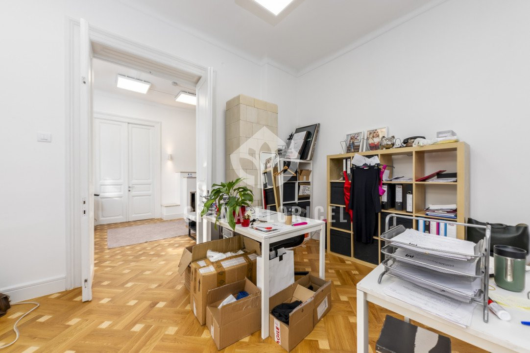 Inchiriere vila renovata, 406 mp, curte 150 mp - zona Pache Protopopescu