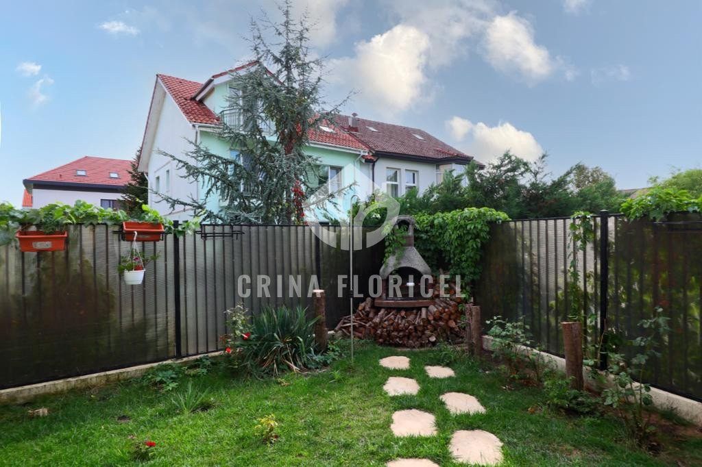 Vila cu 7 camere, teren de 298 mp de vanzare - Pipera