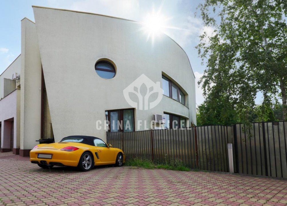 Vila cu 7 camere, teren de 298 mp de vanzare - Pipera