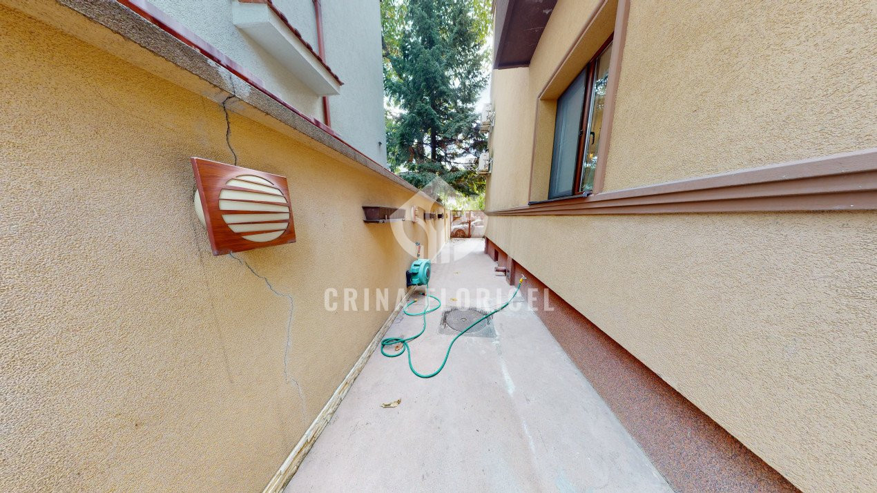 Vila 6 camere, suprafata utila 240 mp, curte - birouri / rezidential - Dorobanti