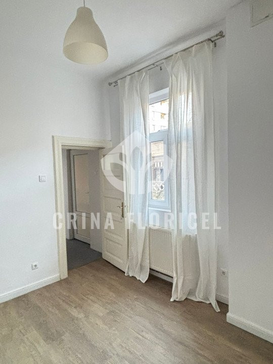 Inchiriere 3 camere la parter in vila - BIROURI - str Delea Veche