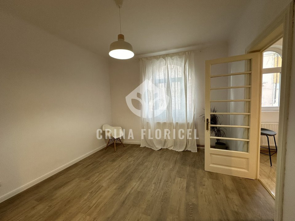 Inchiriere 3 camere la parter in vila - BIROURI - str Delea Veche