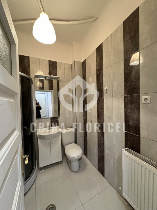 Inchiriere 3 camere la parter in vila - BIROURI - str Delea Veche