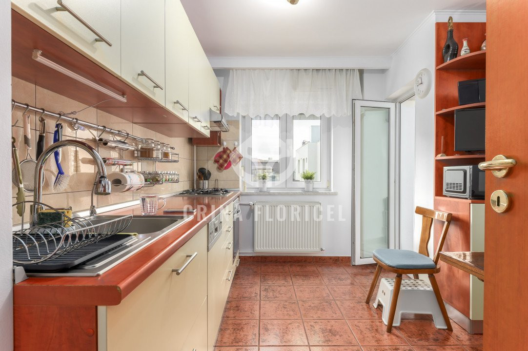 OPORTUNITATE - 5 camere zona Uverturii- str Tugulea - 10 minute metrou Lujerului