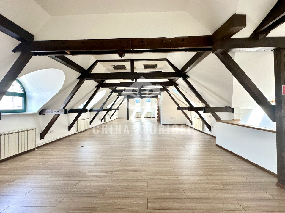 Vanzare vila restaurata si renovata - pretabila sedii companii - Aviatorilor