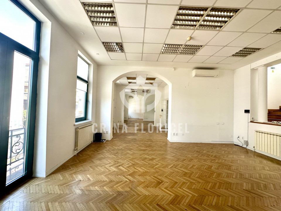 Vanzare vila restaurata si renovata - pretabila sedii companii - Aviatorilor