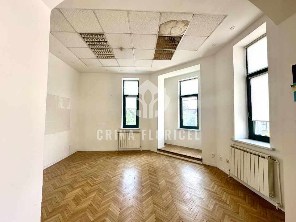 Vanzare vila restaurata si renovata - pretabila sedii companii - Aviatorilor