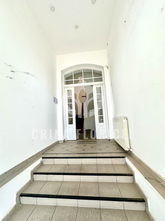 Vanzare vila restaurata si renovata - pretabila sedii companii - Aviatorilor