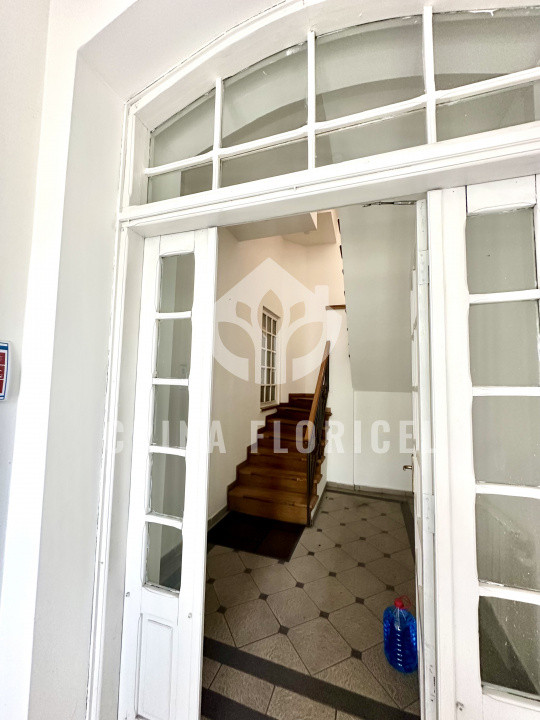 Vanzare vila restaurata si renovata - pretabila sedii companii - Aviatorilor