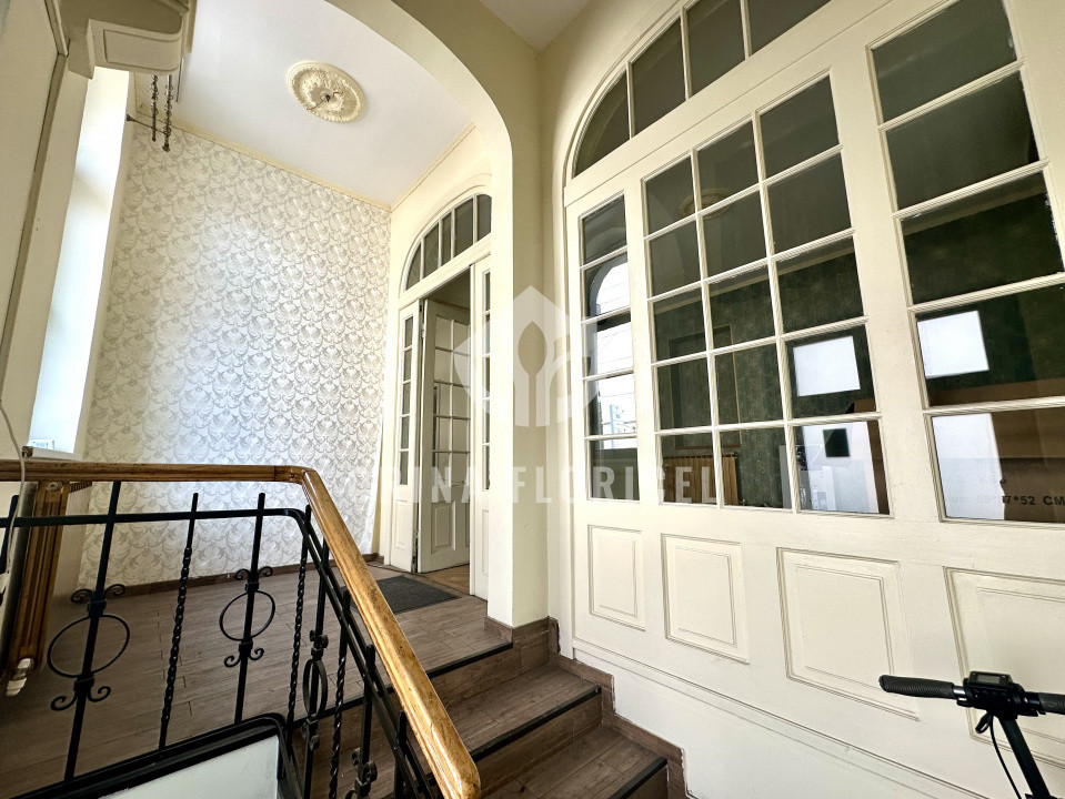 Vanzare vila restaurata si renovata - pretabila sedii companii - Aviatorilor