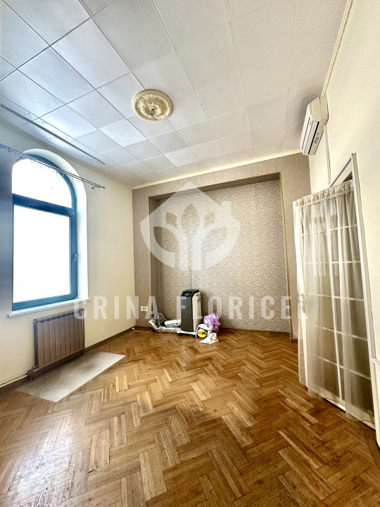 Vanzare vila restaurata si renovata - pretabila sedii companii - Aviatorilor