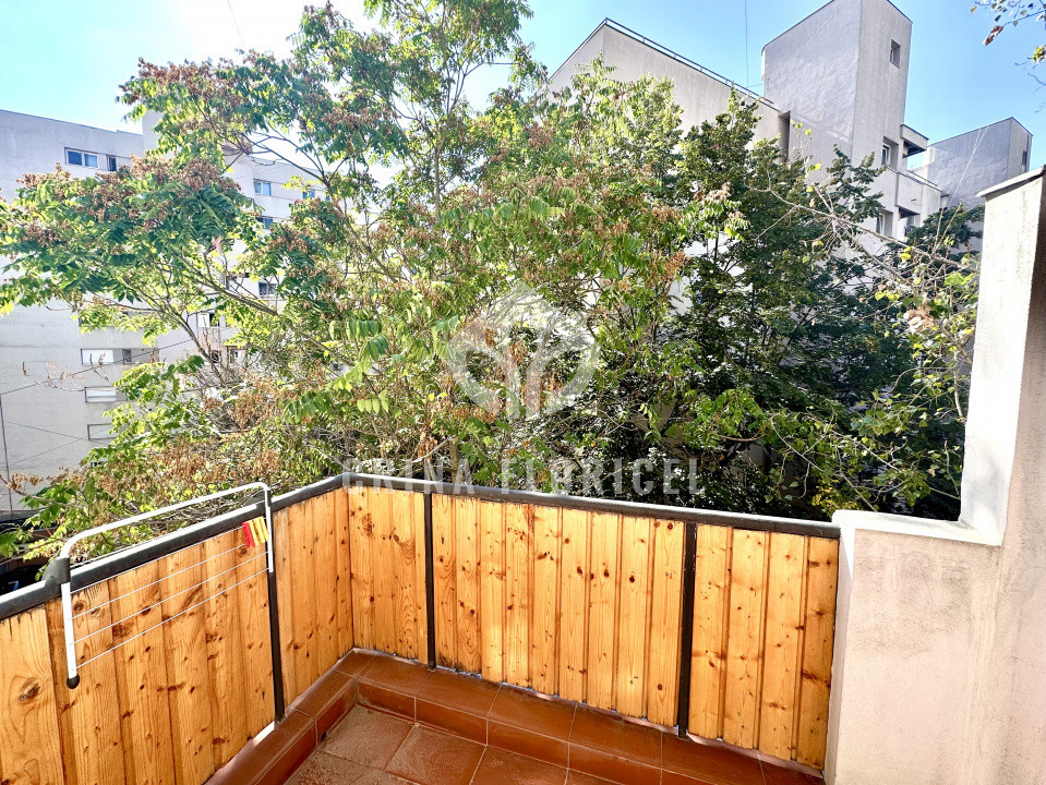 Vanzare 2 camere vis-a-vis Grand Hotel Bucharest  - Piata Universitatii