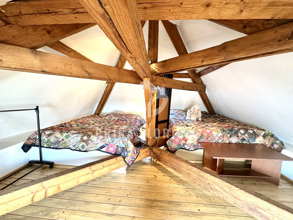 Vanzare mansarda 3 camere - str Serg.Maj.Ancuta Ilie - zona Parcul Carol